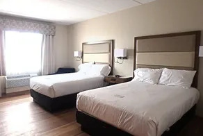 Wyndham Garden State College - Rum