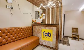 Fabhotel New Prince Palace - Reception