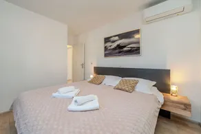 Apartments Batela - Bathroom