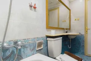 Classic And Warm 2Br At Apartment Taman Beverly - Badeværelse