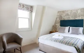 The Kings Arms Hotel - Room