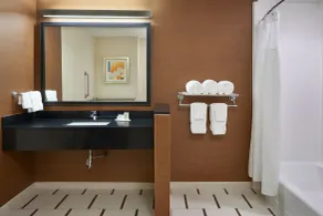 Fairfield Inn & Suites by Marriott Barrie - Salle de bain