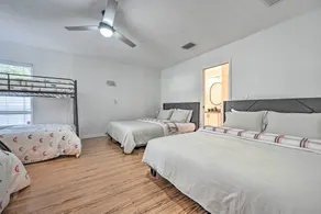 Outdoor Oasis! Group Getaway w/ Pool in Brandon - Interiør