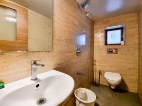 Hotel Balwas - Bathroom