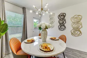 Modern Comforts + Fenced Yard: Princeton Retreat! - Innvendig