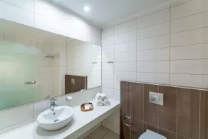Cathrin Hotel to Cathrin Hotel Rhodes By Anayia All Inclusive Resorts - Salle de bain