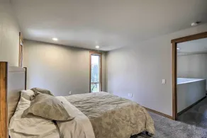 Luxurious Tacoma Retreat w/ Quartz Countertops! - Room