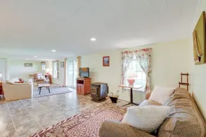 Maine Retreat w/ Ocean Views, Walk to Downtown! - Innenbereich