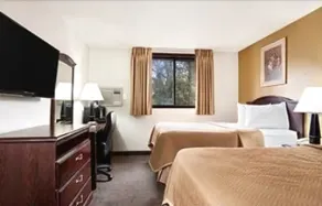 Travelodge by Wyndham La Porte/Michigan City Area - Vue de la chambre