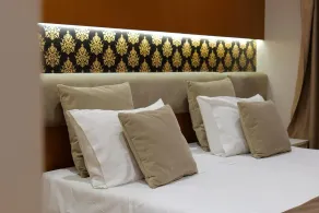 Hotel Queen - Room