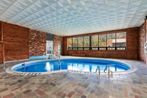 Days Inn by Wyndham Liberty - Piscine