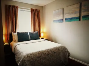 Canadian Rockies Chalets by Trilink - 2 & 3 Bedroom Condos - Self Check-In - Walking Distance to Downtown - Free Parking - Pet-Friendly - No AC - Zimmer