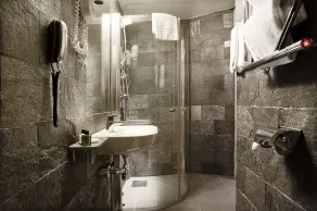 Rex Hotel - Bathroom