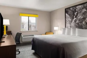 Super 8 by Wyndham Kalispell Glacier National Park - Rom