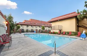 Red Roof Inn Santa Ana - Piscine