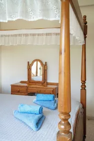 Room-one Bedroom Apartment - Just 800 m - Chambre