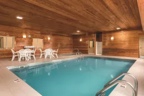 Country Inn & Suites by Radisson, Dakota Dunes, SD - Piscine