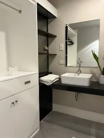 Be-ing Suites - Bathroom