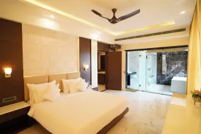 Shanti Seaview Resort & Spa - Room