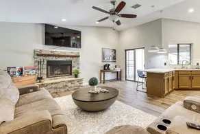 Family & Pet Friendly! Desert Oasis in Avondale - Interior