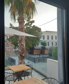 Nilus Urla - Vistas desde la habitación