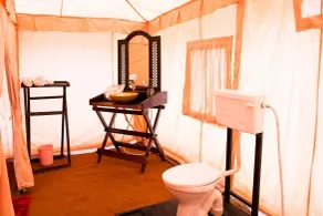Kumbh Sukrit Camp - Badeværelse