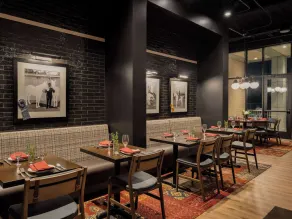Origin Kansas City Riverfront, a Wyndham Hotel - Restaurant