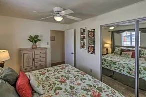 Restful Riverfront Retreat w/ Private Dock + Patio - Innvendig