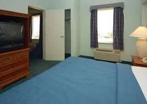 Cocoa Beach Suites Hotel - Chambre