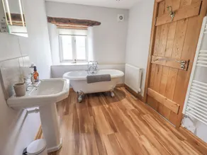 Satterthwaite Farmhouse - Sleep 8 - Badeværelse