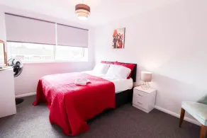 Polperro House - Chic & Stylish Home Contractor & Family Ready - Værelse
