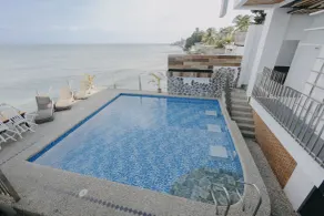 The Marc Vannelli Oslob - Piscine