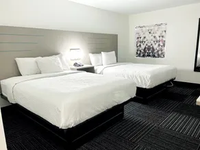 Baymont by Wyndham Port Wentworth - Chambre