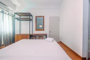 Modern Furnished @ 1BR Margonda Residence 1 Apartment By Travelio - Zimmer