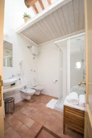 Tenuta Decimo - Bathroom