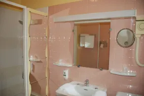 BEST WESTERN Hôtel De La Place - Salle de bain