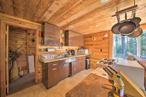 Cozy Cottage on Cat Cove w/ Wraparound Deck! - Innvendig