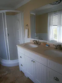 Block Island Accommodations - Bathroom