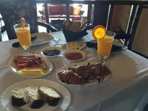 Varosi Guesthouse - Restaurant