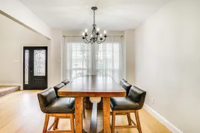 Spacious 5-bedroom villa in welcoming Burleson with WiFi, AC - Innvendig