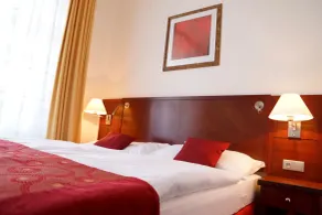 Hotel Grand - Quarto