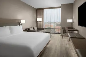 AC Hotel by Marriott Columbus Downtown - Room