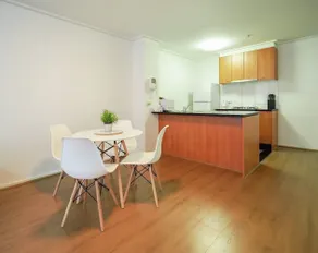 Premier Stays Melbourne - Spiseområde på rommet