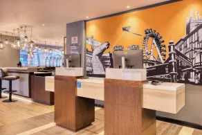 Premier Inn Swindon Town Centre - Reception