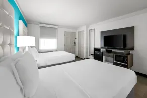 Howard Johnson by Wyndham Columbus Fort Moore - Chambre