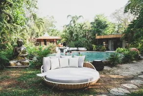 Ocho Artisan Bungalows - Pool