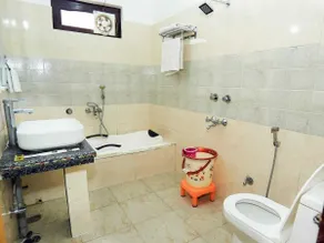 The Hidden Heaven Hotel - Bathroom