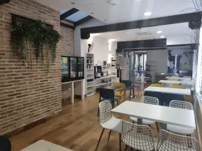 Vizcainos Home Away - Restaurant