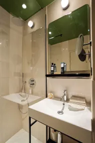 6 VH Hotel - Bad