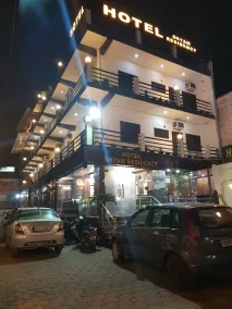 Hotel Shyam Residency - Image 1